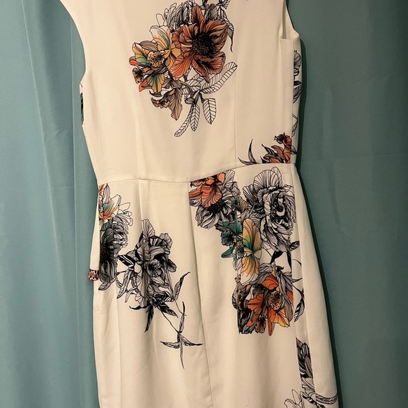 Gorgeous Marciano size 4 dress - Picture 4 of 8